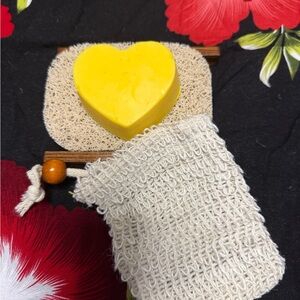 Heart-Shaped Yellow Mango Soap with Exfoliating Pouch